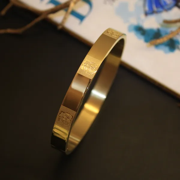 Gold_Plated_Anti_Tarnish_Om_Bracelet_For_Men