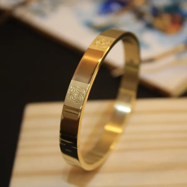 Gold_Plated_Anti_Tarnish_Om_Bracelet_For_Men