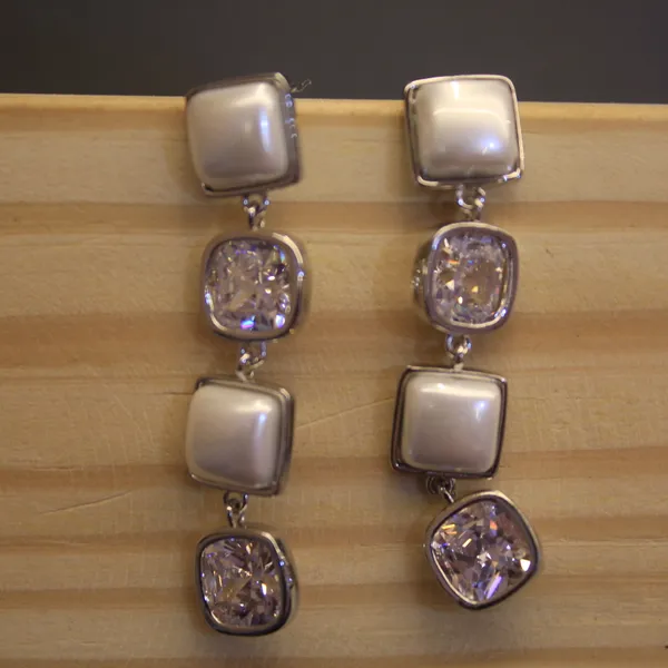 Alloy_Stylish_Korean_Earing_For_Women