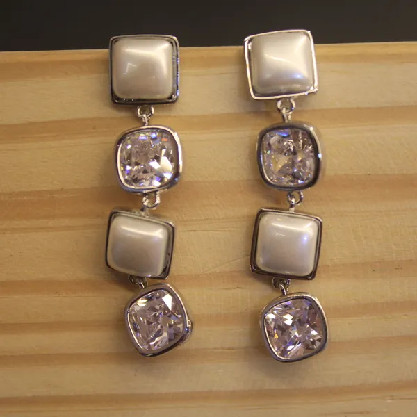 Alloy_Stylish_Korean_Earing_For_Women