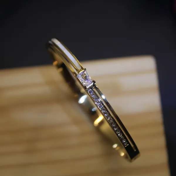 Gold_Plated_Anti_tarnish_Aurelia_Crystal_Luxe_Bangle_Bracelet