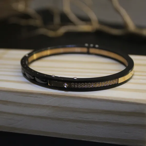 Stylish_American_Diamond_Alloy_Bracelet_For_Men