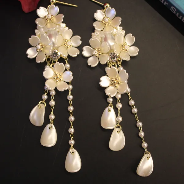 Alloy_Stylish_Korean_Earing_For_Women