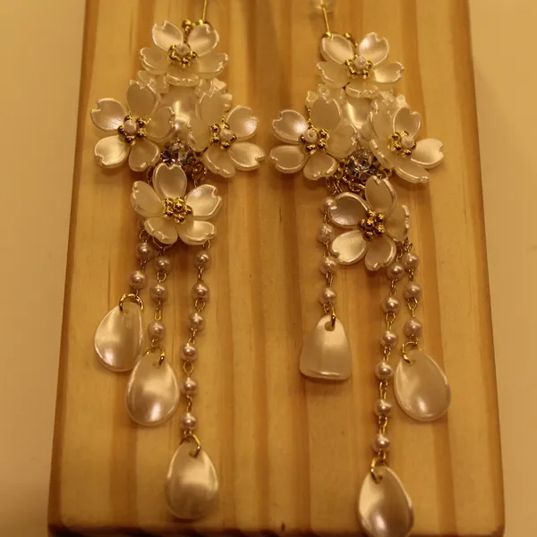 Alloy_Stylish_Korean_Earing_For_Women