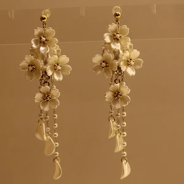 Alloy_Stylish_Korean_Earing_For_Women