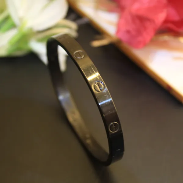 Stylish_Alloy_Black_Cartier_Bracelet_For_Men