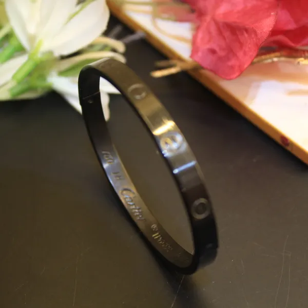 Stylish_Alloy_Black_Cartier_Bracelet_For_Men