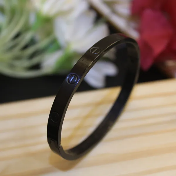 Stylish_Alloy_Black_Cartier_Bracelet_For_Men