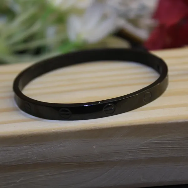 Stylish_Alloy_Black_Cartier_Bracelet_For_Men