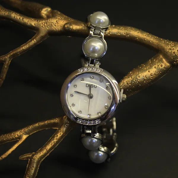 Glimsy_Silver_Pearl_Elegance_Bracelet_Watch