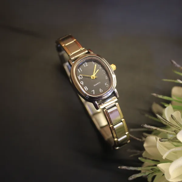 Glimsy_Noir_Luxe_Bracelet_Watch
