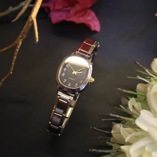 Glimsy_Noir_Luxe_Bracelet_Watch