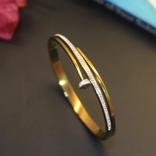 Gold_Plated_Anti_Tarnish_Nail_Bracelet_for_Women