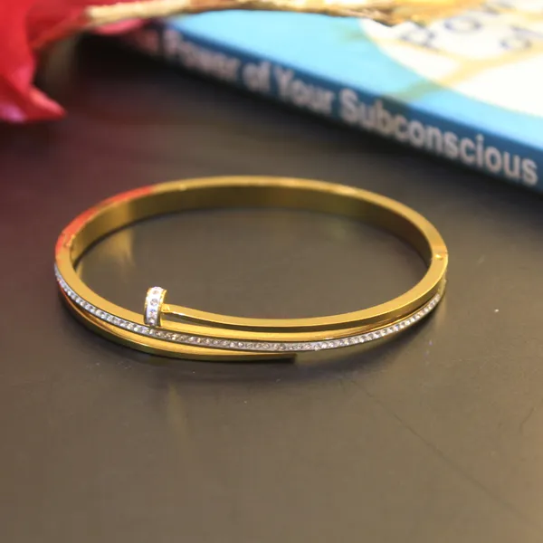 Gold_Plated_Anti_Tarnish_Nail_Bracelet_for_Women