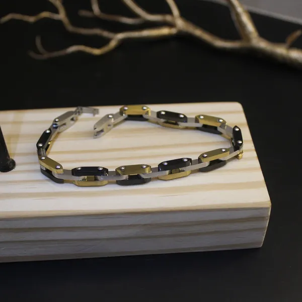 Stylish_Alloy_Bracelet_For_Men