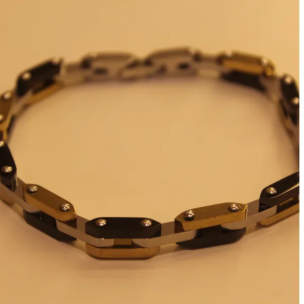 Stylish_Alloy_Bracelet_For_Men