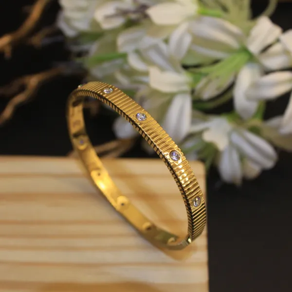 Gold_Plated_Anti_Tarnish_Celestia_Crystal_Ribbed_Bangle