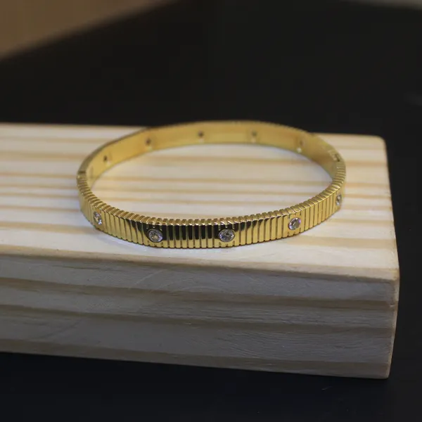 Gold_Plated_Anti_Tarnish_Celestia_Crystal_Ribbed_Bangle
