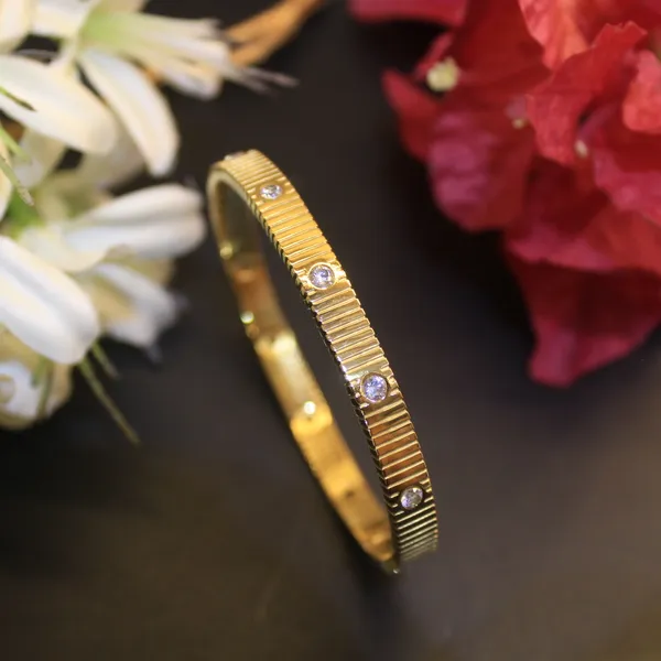 Gold_Plated_Anti_Tarnish_Celestia_Crystal_Ribbed_Bangle