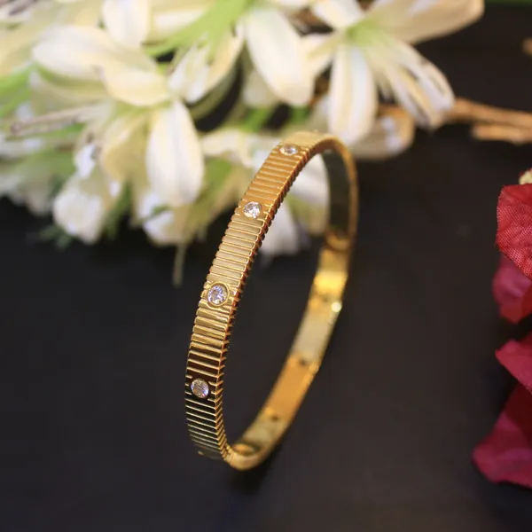 Gold_Plated_Anti_Tarnish_Celestia_Crystal_Ribbed_Bangle