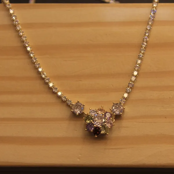 Glimsy_Women_Neck_Pendant