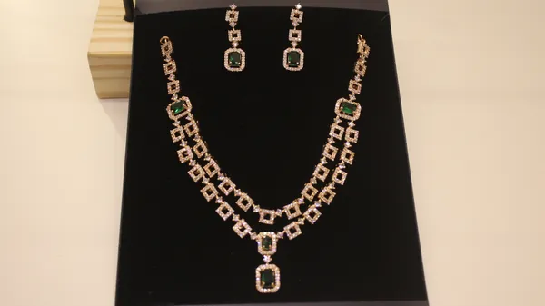 American_Diamond_Necklace_Set_For_Women