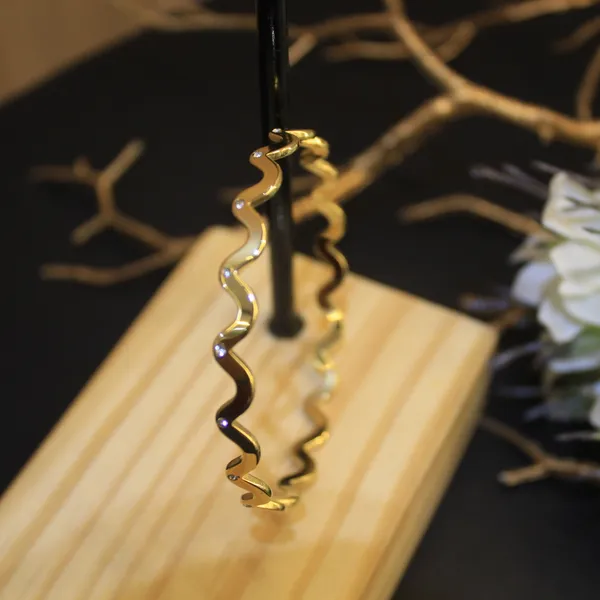 Gold_Plated_Anti_Tarnish_Serpentine_Crystal_Bangle