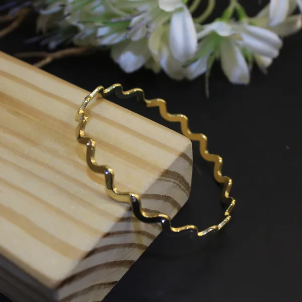 Gold_Plated_Anti_Tarnish_Serpentine_Crystal_Bangle