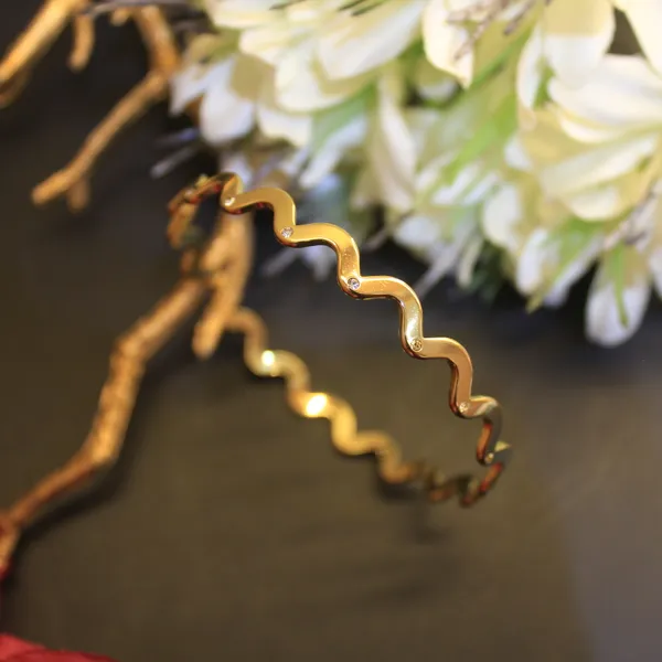 Gold_Plated_Anti_Tarnish_Serpentine_Crystal_Bangle