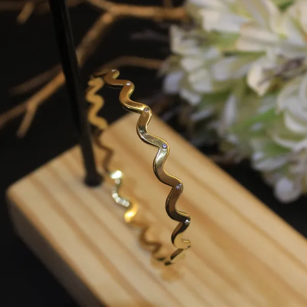 Gold_Plated_Anti_Tarnish_Serpentine_Crystal_Bangle