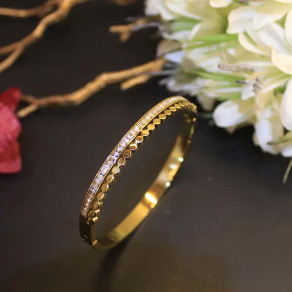 Gold_Plated_Anti_Tarnish_Heartline_Crystal_Bangle