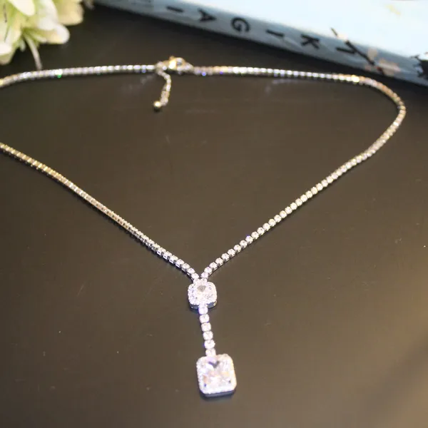 Silver_Premium_Brass_And_American_Diamond_Neck_Pendant_For_Women