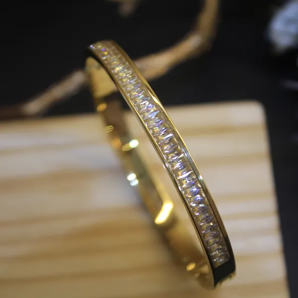 Gold_Plated_Anti_tarnish_Radiance_Row_Bangle_Styled_Bracelet