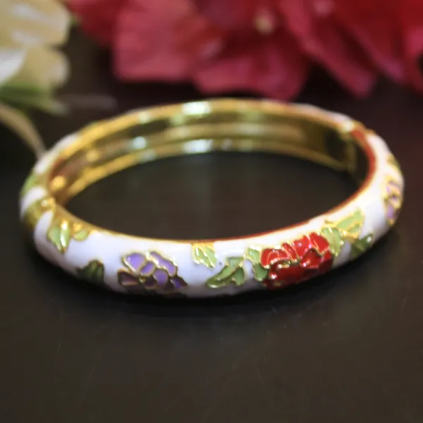 Handcrafted_Meenakari_Enamel_Floral_Gold_bangle