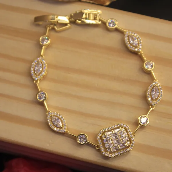 Glimsy_Women_Bracelets