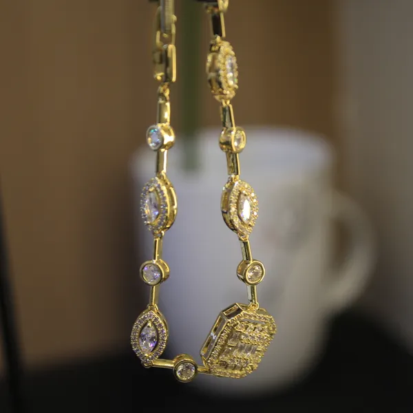 Glimsy_Women_Bracelets