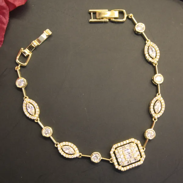 Glimsy_Women_Bracelets