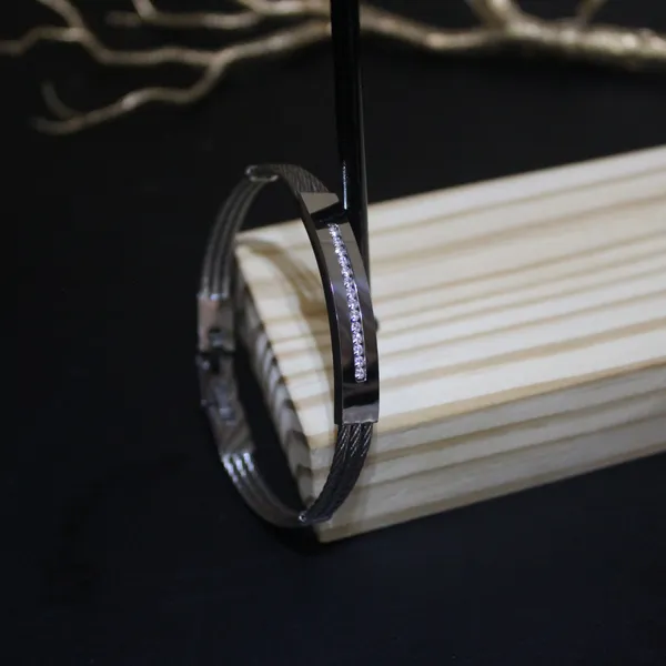 Stylish__American_diamond_Alloy_Bracelet_For_Men