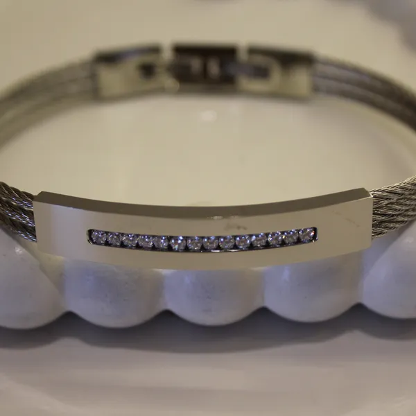 Stylish__American_diamond_Alloy_Bracelet_For_Men
