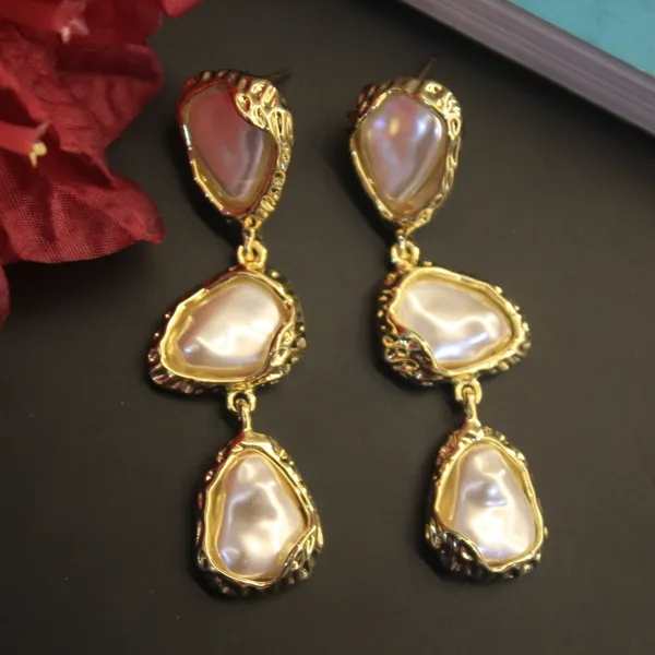 Alloy_Stylish_Korean_Earing_For_Women