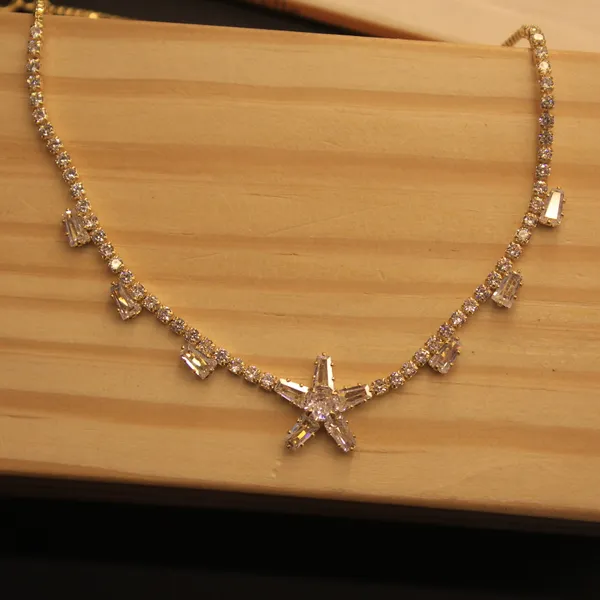 Glimsy_Women_Neck_Pendant