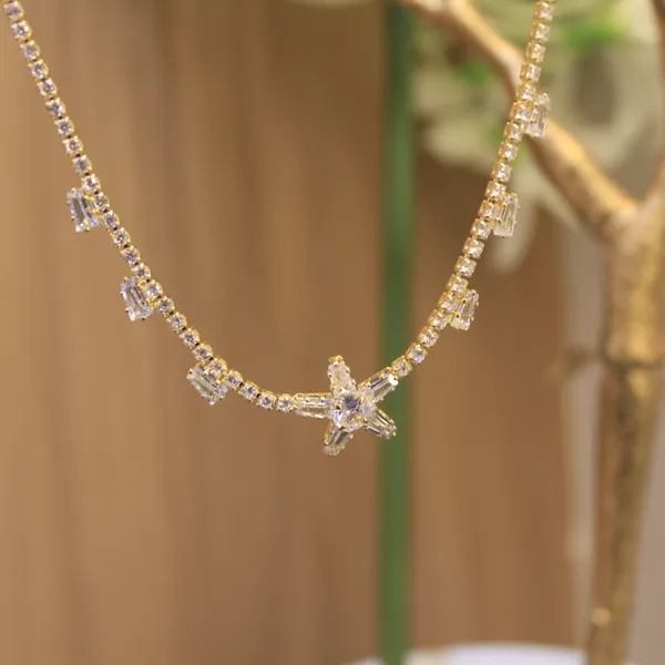 Glimsy_Women_Neck_Pendant