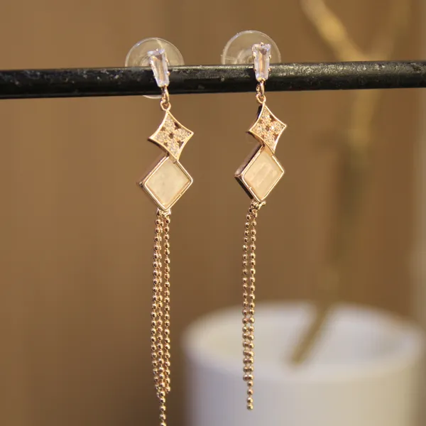 Alloy_Stylish_Western_Earing_For_Women