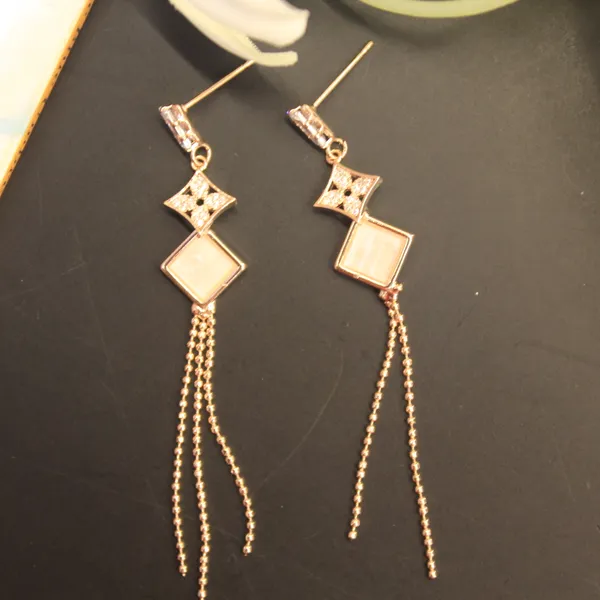 Alloy_Stylish_Western_Earing_For_Women