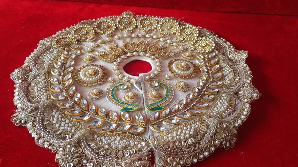 White_Handcrafted_Rajsi_Pearl_&_Kundan_Laddu_Gopal_Poshak_