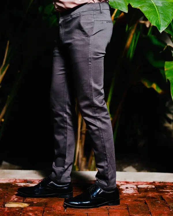 Grey_Cotton_Straight_Fit_Chinos_For_Men
