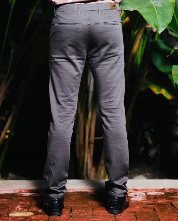 Grey_Cotton_Straight_Fit_Chinos_For_Men