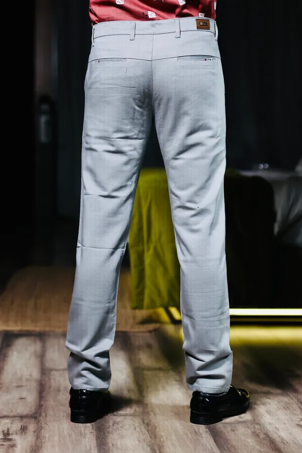 Grey_Cotton_Straight_Fit_Chinos_For_Men