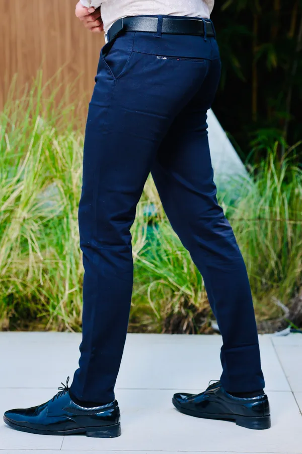 Navy_Cotton_Straight_Fit_Chinos_For_Men