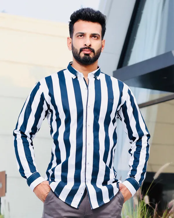 White_&_Navy_Cotton_Slim_Fit_Shirt_For_Men